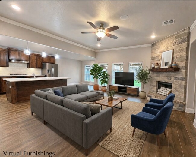 Foto del edificio - AVAILABLE FOR MOVE-IN WITH A 2-WEEK NOTICE