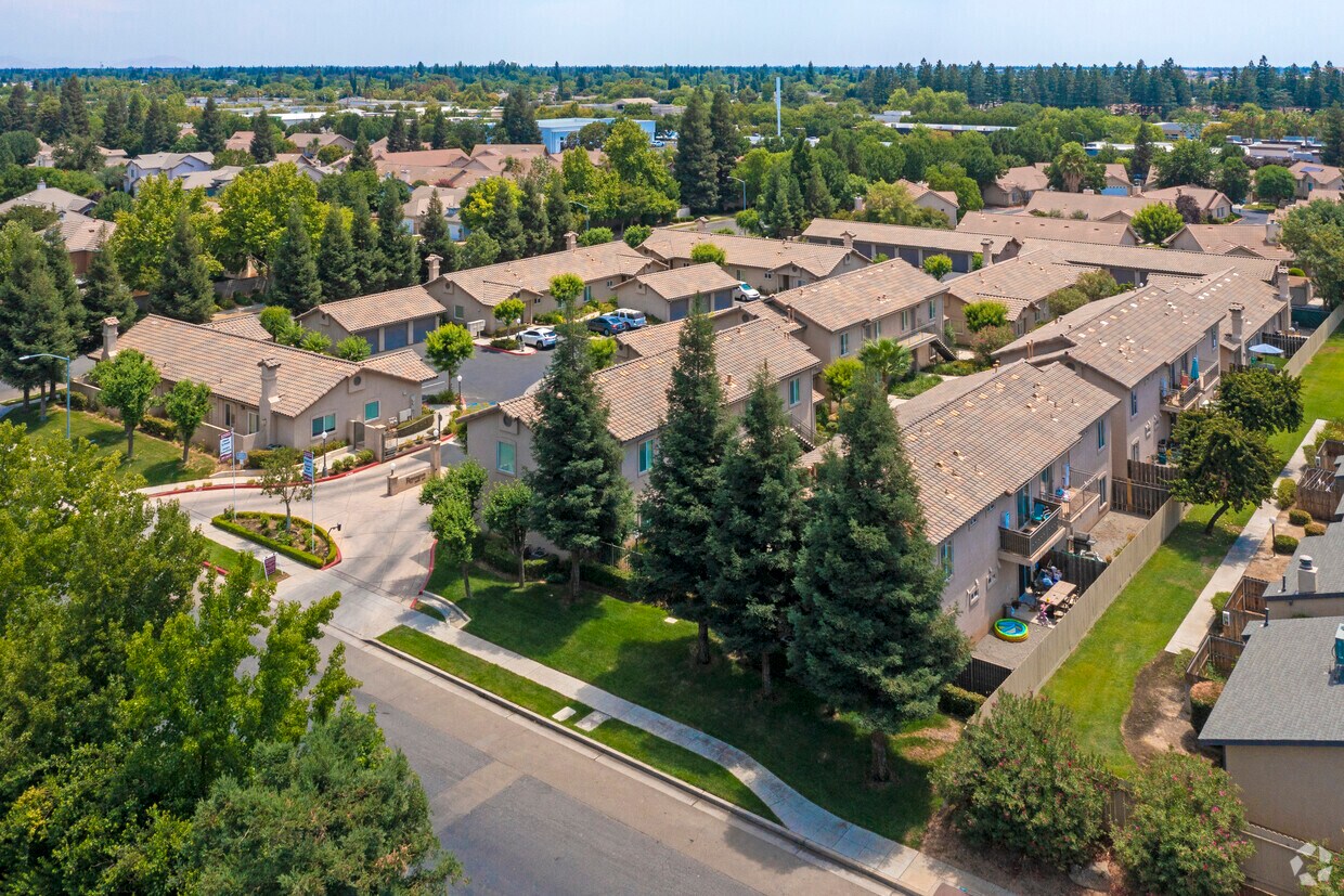 Foto aérea - Remington Apartments