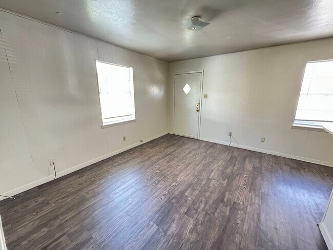 Building Photo - 1803 N W S Young Dr