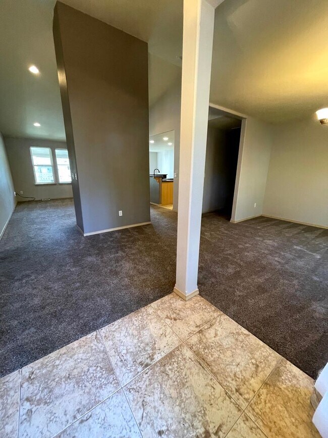 Foto del edificio - 3 Bedroom Rambler in Lakewood!