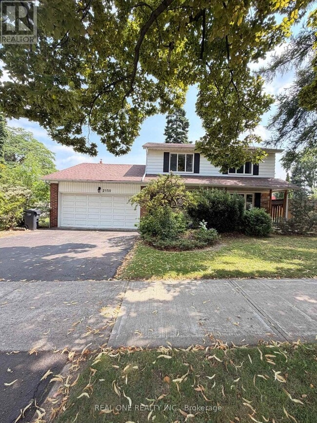 Building Photo - 2150 Herridge Dr