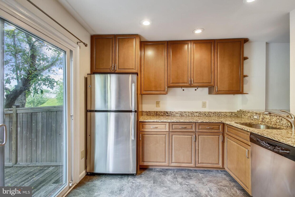 1541 Oronoco St, Alexandria, VA 22314 Townhome Rentals in Alexandria