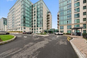 Building Photo - 701 Ridge Hill Boulevard