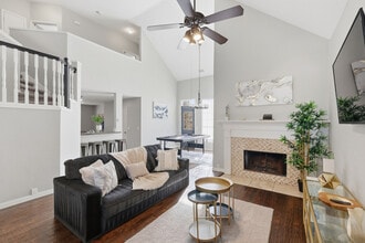 Building Photo - 9817 Preston Vineyard Dr