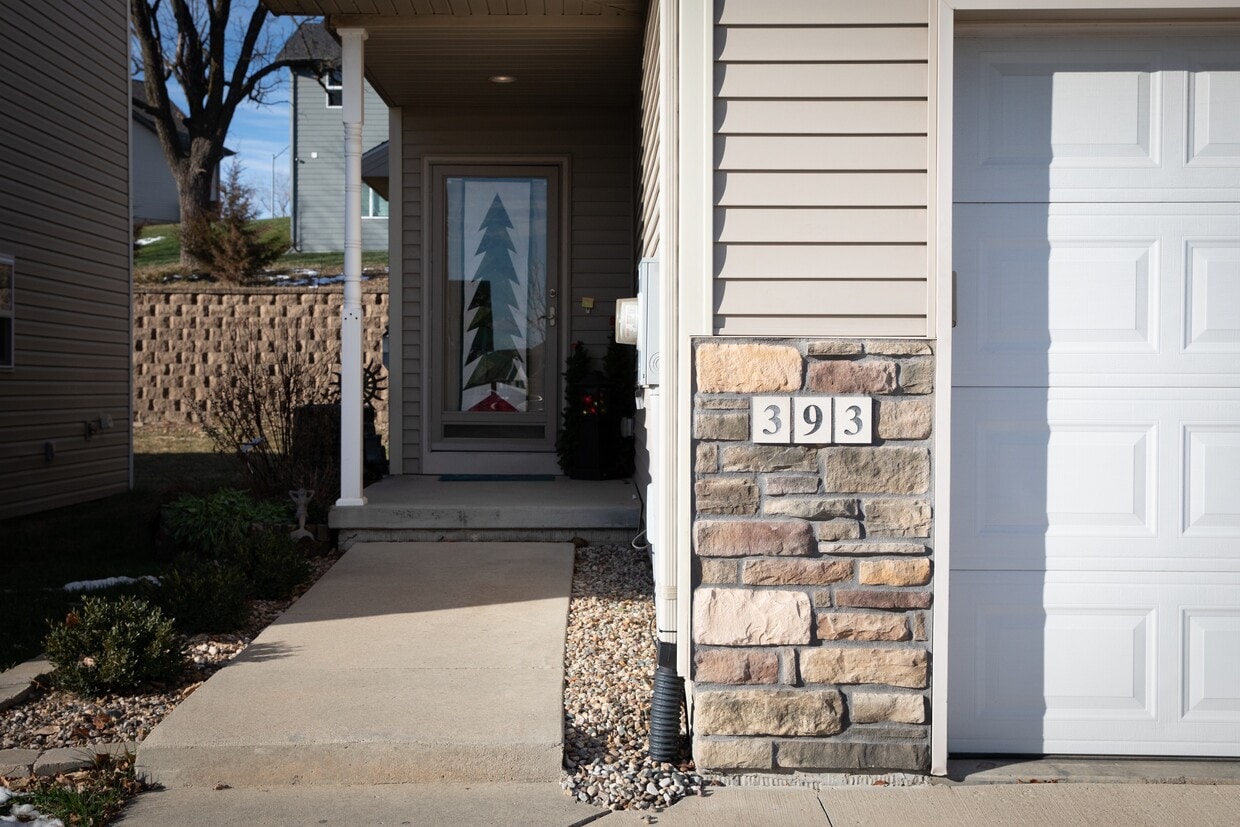 393 Aspen Dr, Norwalk, IA 50211 Townhome Rentals in Norwalk IA