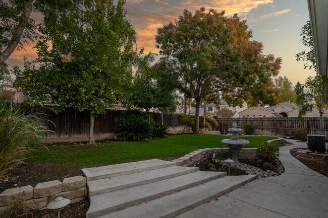 Foto del edificio - 1739 McKelvy Ave