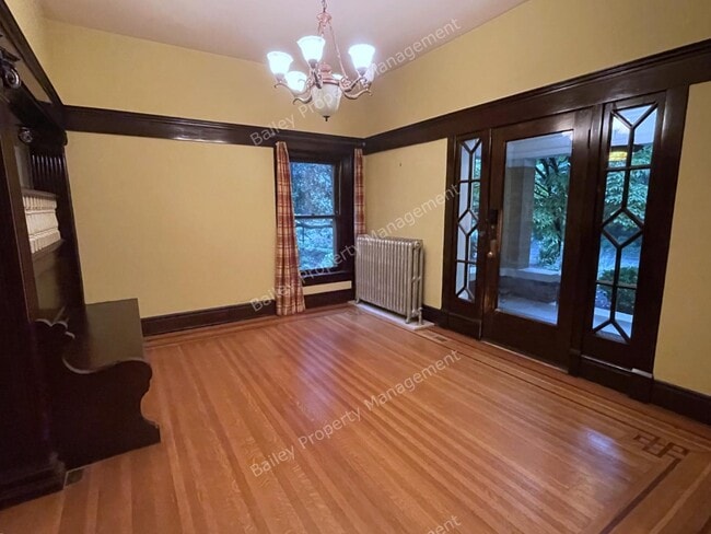 Photo - 1458 Cherokee Rd House