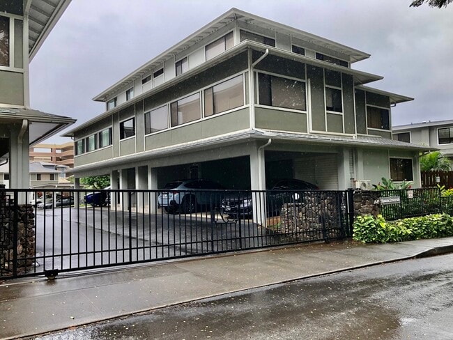 Wrought iron remote entry gate - 1649 Waikahalulu Ln