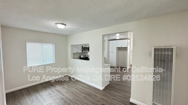 Building Photo - 4446 W 165th Street