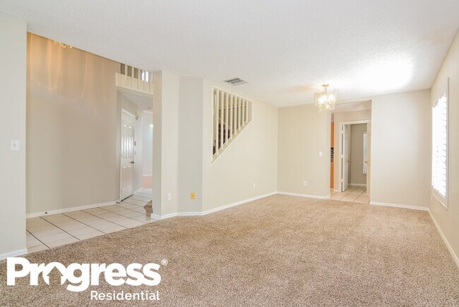 Building Photo - 2321 Lyncrest Ct