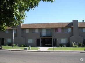 Building Photo - 5101 Hunter Ave