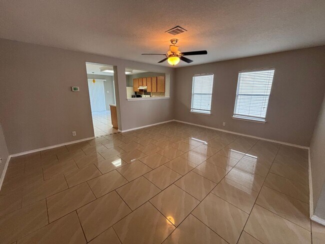 Foto del edificio - Charming 2 Bedroom, 2 Bathroom Home in Pri...