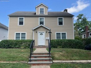 Building Photo - 8 Dunes Ln