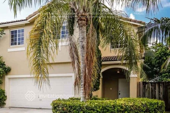 Building Photo - 8852 SW 215th Ln