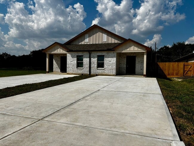 Building Photo - 7745 Swiftwater Ln