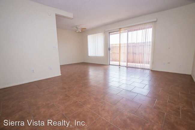 Building Photo - 2 br, 1 bath House - 4409 Plaza Vista, Unit B