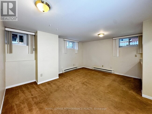 Building Photo - 144 Keefer St