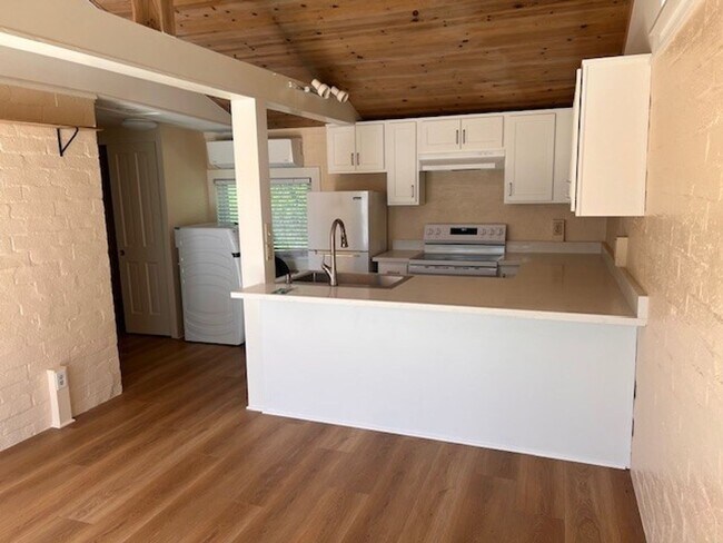 Foto del edificio - Updated Charming Cottage in Downtown Solvang