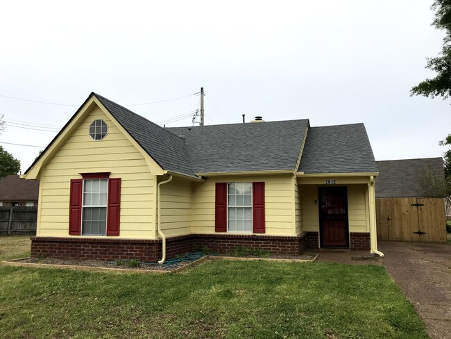 Front - 2612 Reese Lake Cir