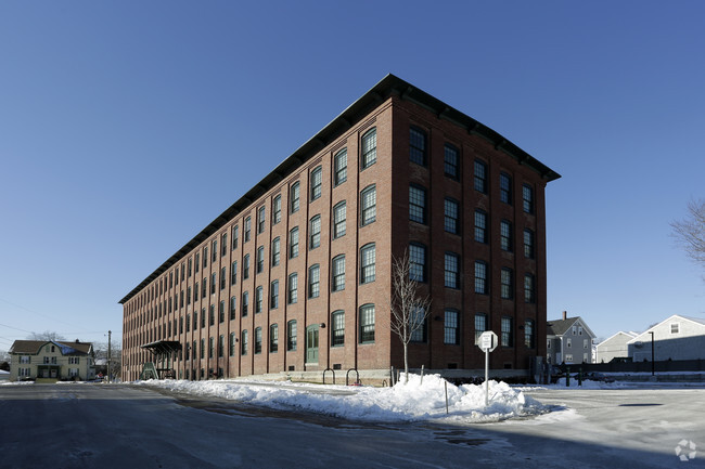 Building Photo - Woodbury Mills Apartments