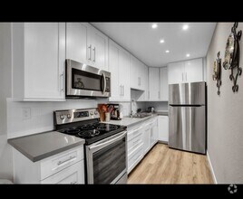 Building Photo - 2810 N Arcadia Ct