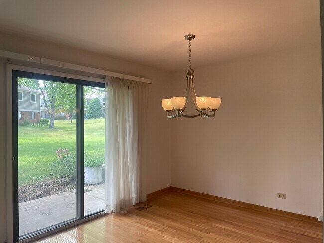 Foto del edificio - 114 Sussex Cir