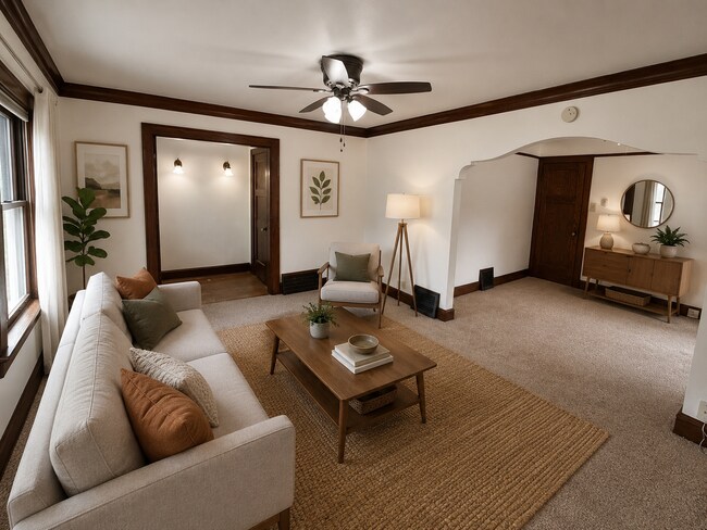 Sala de estar decorada virtualmente - 2176 S 64th St