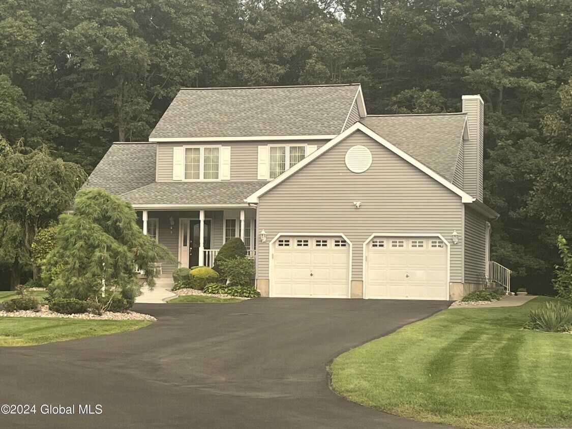Primary Photo - 22 Aldershoot Rd