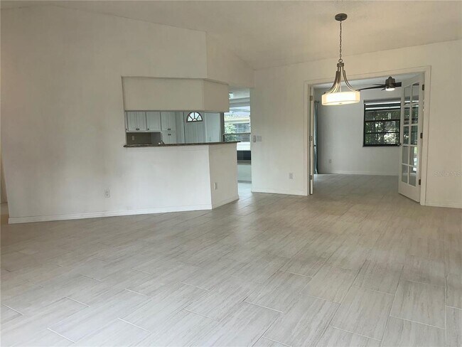 Foto del edificio - 8618 Woodbridge Dr