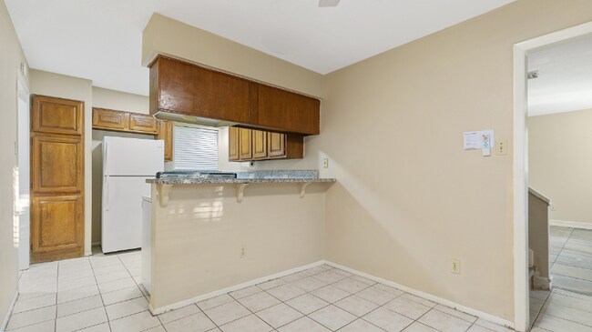Foto del edificio - 10810 Sugar Hill Dr