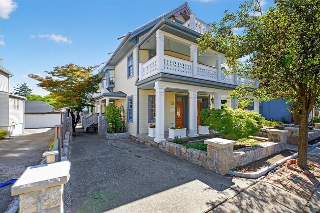 Building Photo - 43 Ackerman St