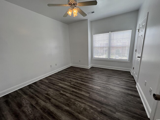 Foto del edificio - 2057 Silvercrest Dr