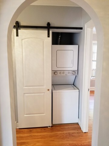 Building Photo - 27 S Brainard Ave