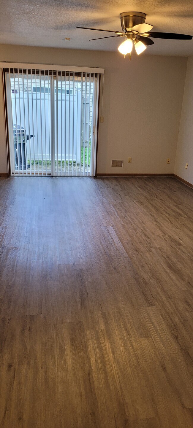 Foto del edificio - 6431 Shaffer Rd NW