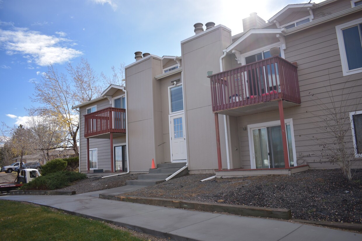 1087 Ingalls St, Lakewood, CO 80214 Condo for Rent in Lakewood, CO