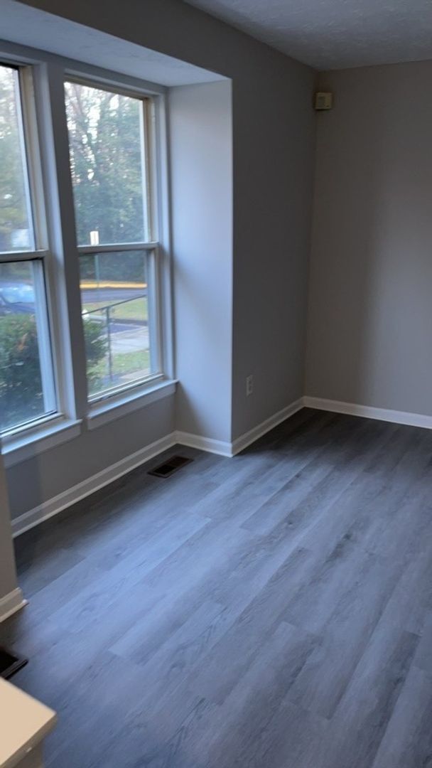 Foto del edificio - 16198 Henderson Ln