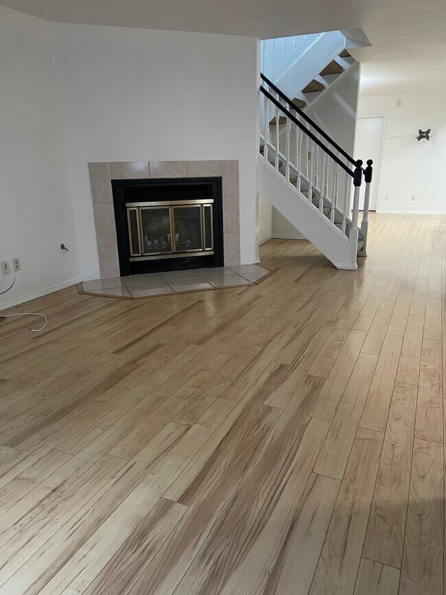 Foto del edificio - 1001 Mohawk St