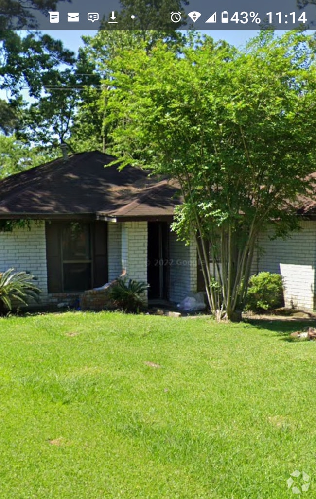 Northwood Manor Apartments for Rent with a Yard Houston, TX 2