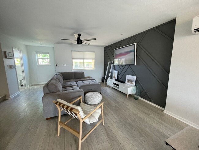Foto del edificio - Fully Furnished 3 Bedroom/2.5 Bath Kahoma ...