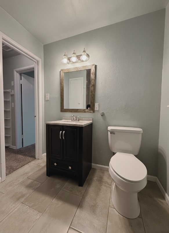 Foto del edificio - 1205 E Rose Dr