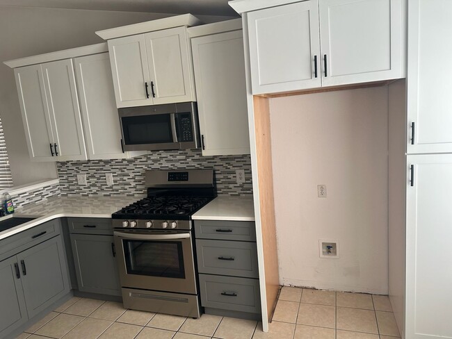 Foto del edificio - 4212 E Howard Ct