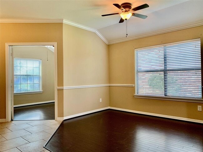 Building Photo - 3203 Southern Green Dr