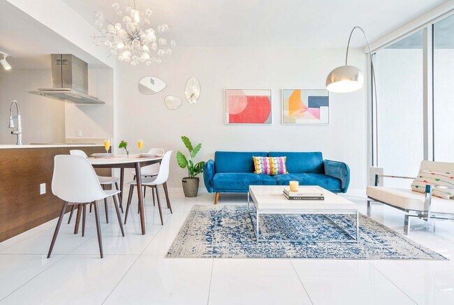 Building Photo - 485 Brickell Ave