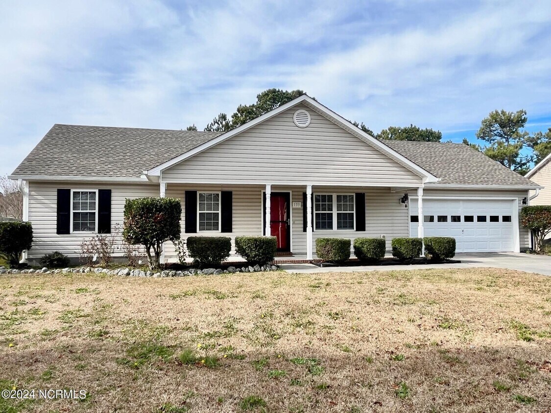 Primary Photo - 133 Lawndale Ln