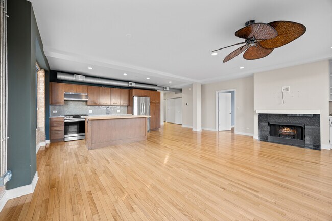 Foto del edificio - 1635 W Belmont Ave