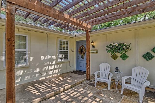 Foto del edificio - 4815 Woodland Park Blvd