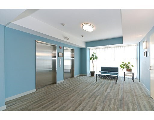 Foto del edificio - 550 Pleasant St
