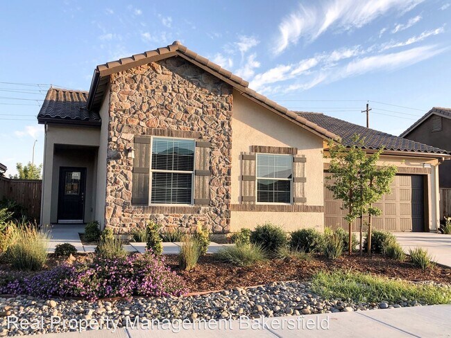 Building Photo - 3 br, 3 bath House - 9313 Four Pines Drive