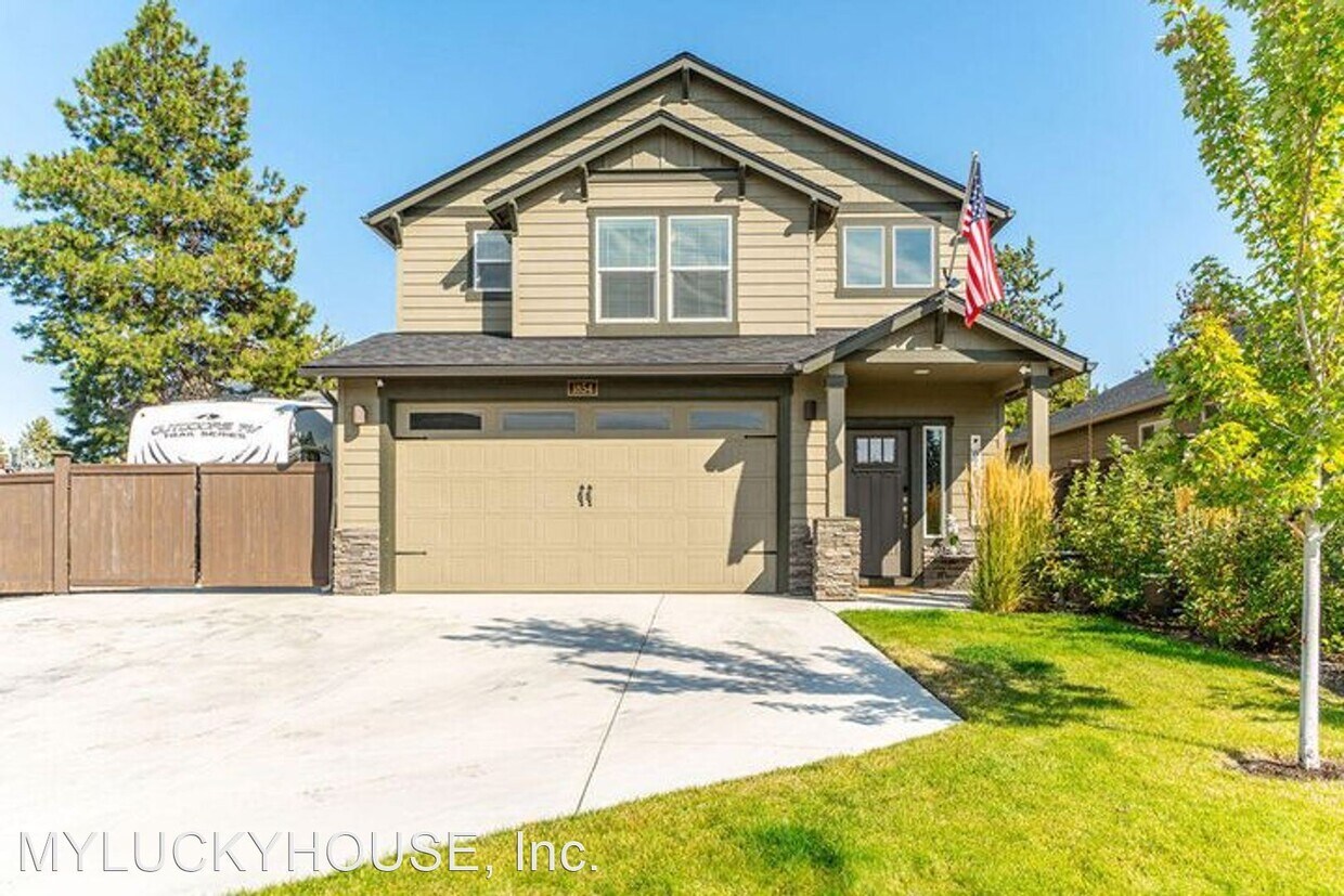 3 br, 2.5 bath House 1854 NE Janice Way House Rental in Bend, OR