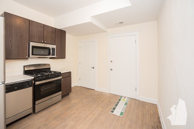 Foto del edificio - 2815 N Troy St